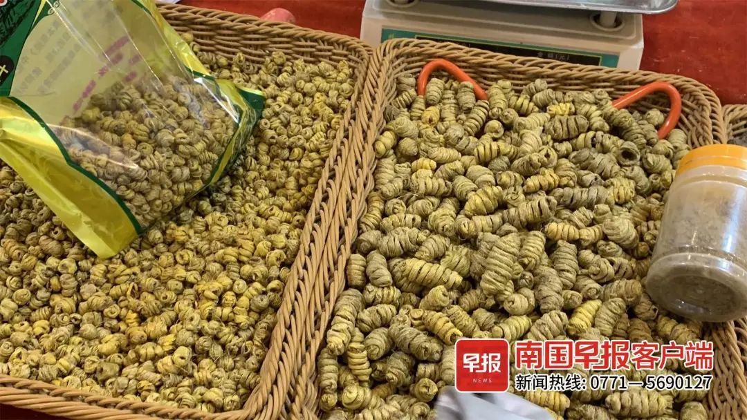 Чʳ÷һҪǧԪһŮӻʯ