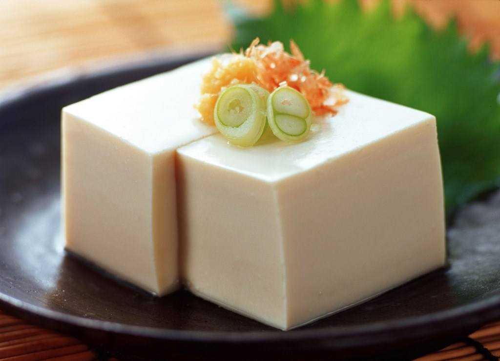 做豆腐为什么要放石膏呢？石膏怎么可以吃呢？？